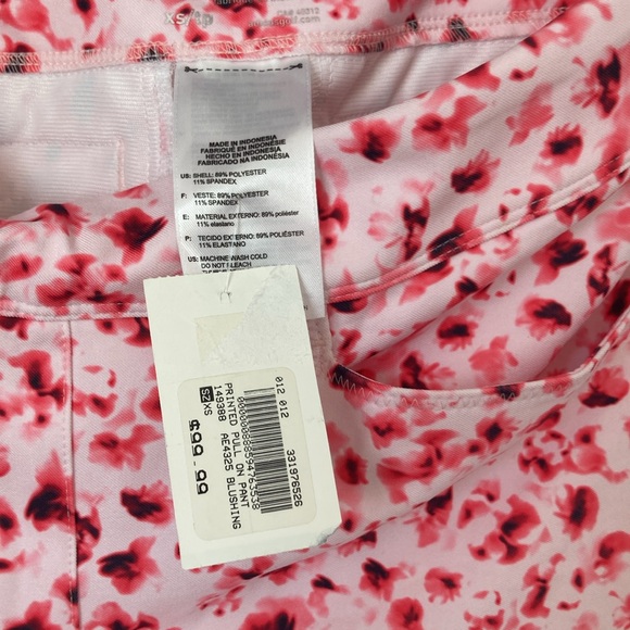 Adidas Golf Pants with pockets. They are XS but fit more like a small. - Picture 3 of 4